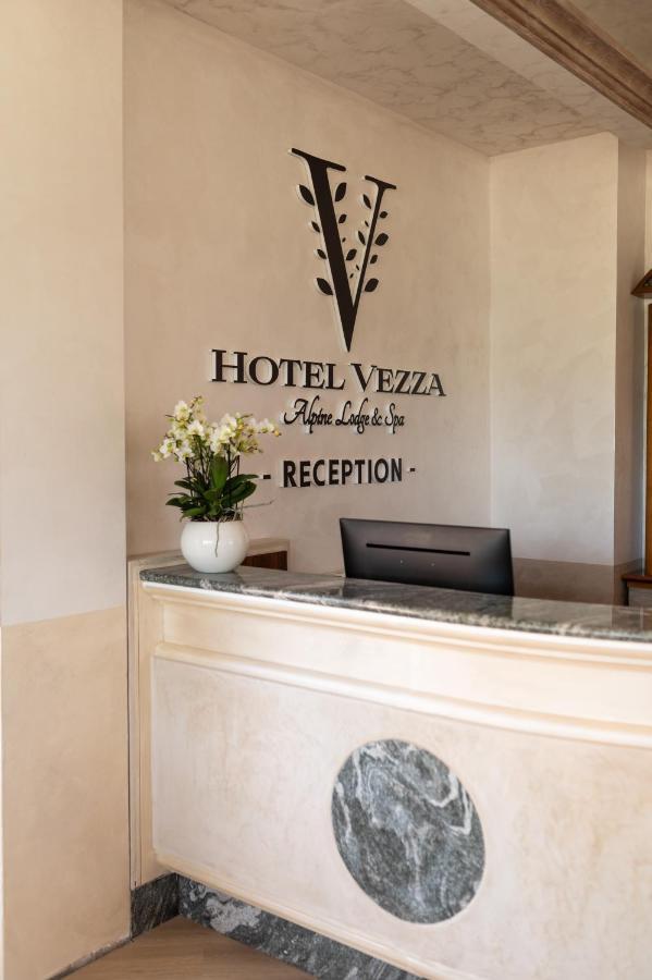 Hotel Vezza Alpine Lodge & Spa Vezza d'Oglio Bagian luar foto